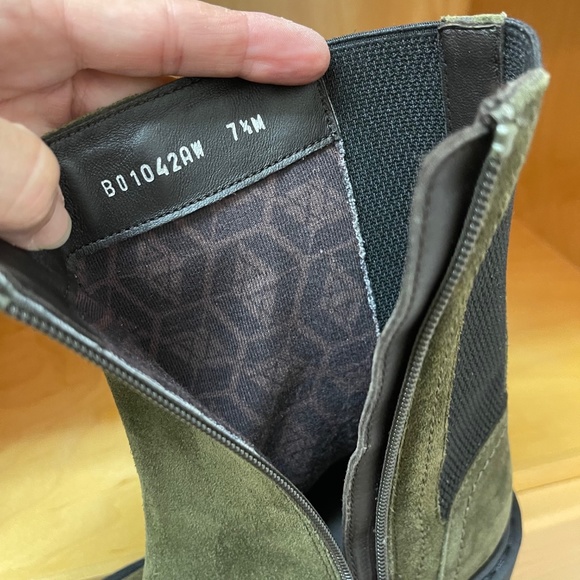 NEW ***Aquatalia*** HENSLEY Green Suede Water Resistant Bootie Size 7.5 - Picture 7 of 9